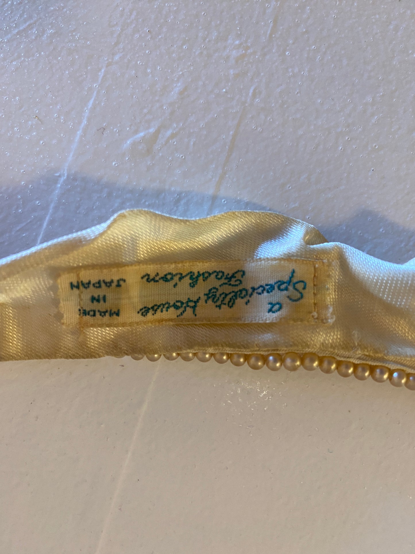 Beaded Faux Pearl Collar