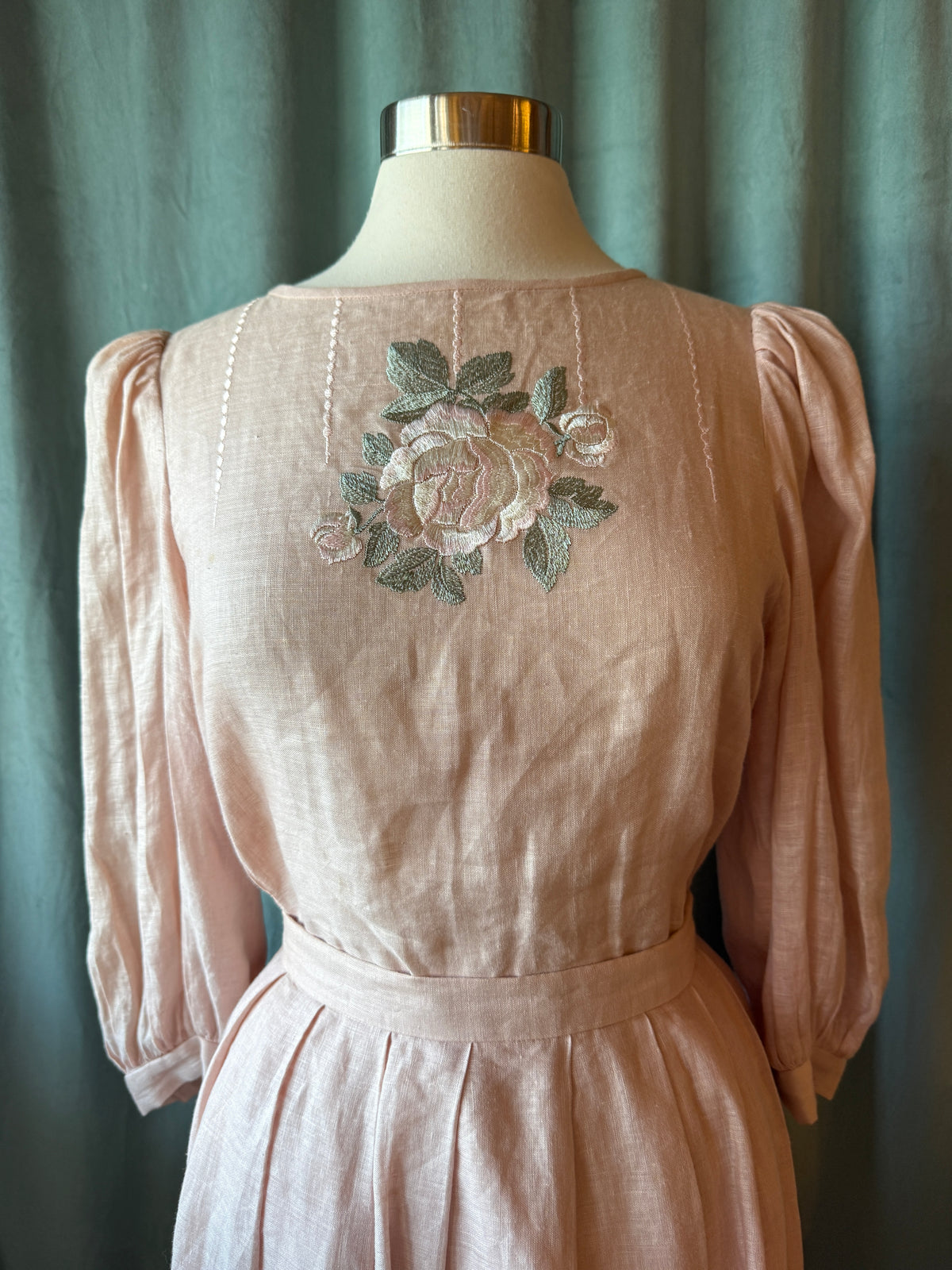 1980's Rose Linen Twinset